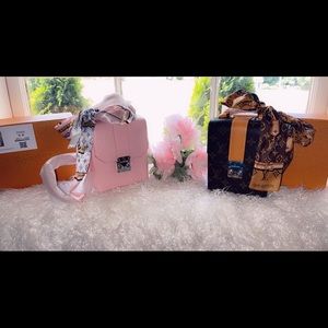 Crossbody different colors